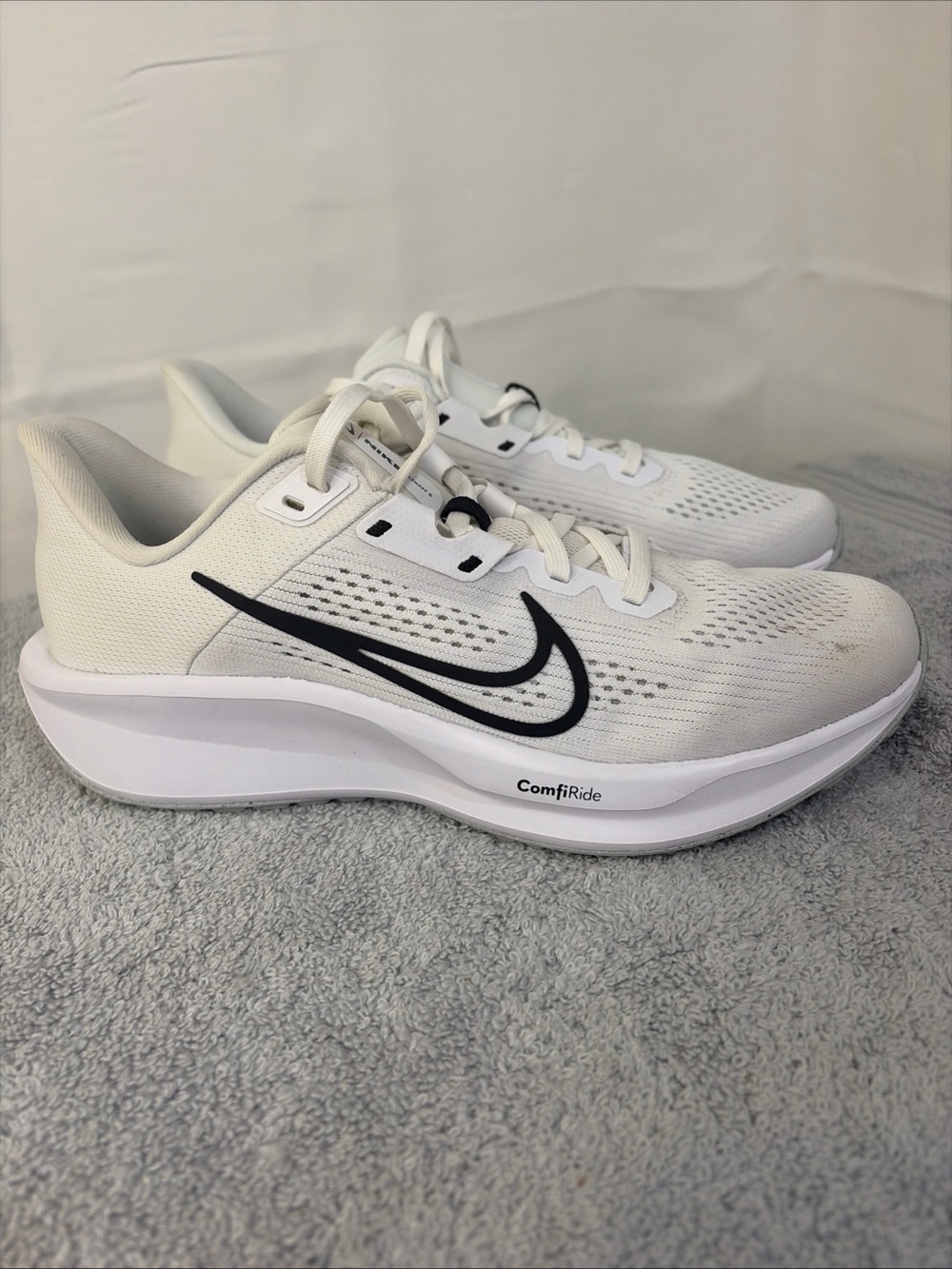 Womens size 9.5 Nike Quest 6 Comfiride White/black. Brand new. FD6034-100.